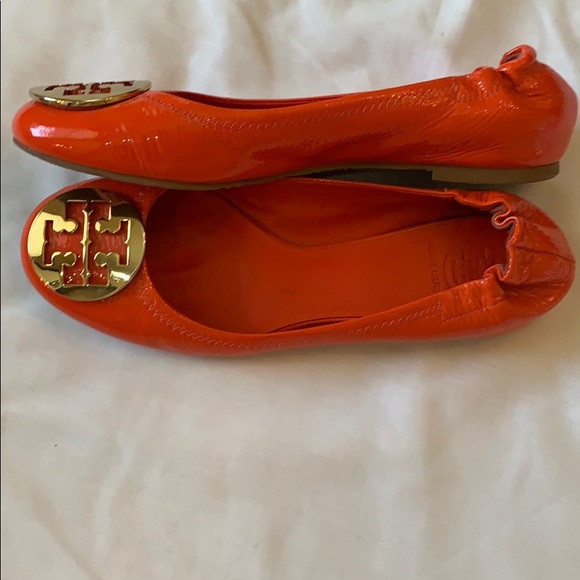 Tory Burch Orange Ballet Flats w Gold HW Size 8.5 - Picture 3 of 8